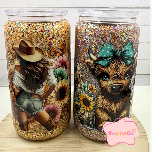 16oz Glass Tumbler - TEAL HIGHLAND COW - Right Side Photo